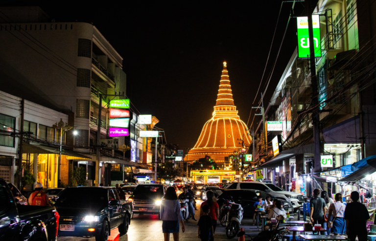 Check-in spot: Phra Pathom Chedi