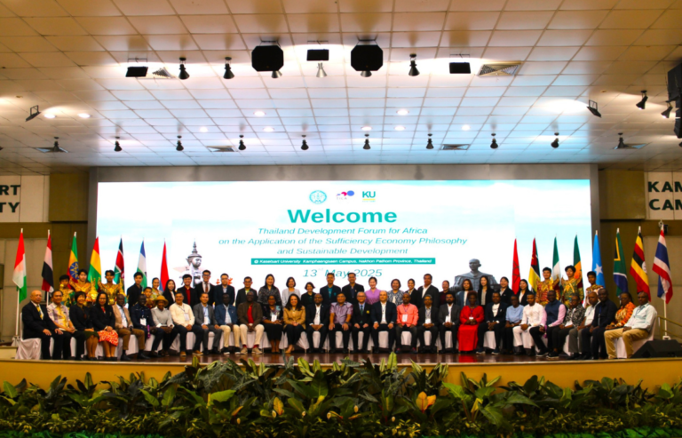 Dr. Kanyarat Chiawetch, welcomed a delegation of representatives from 15 African countries visiting Thailand under the framework of the Thailand Development Forum for Africa (TDF)