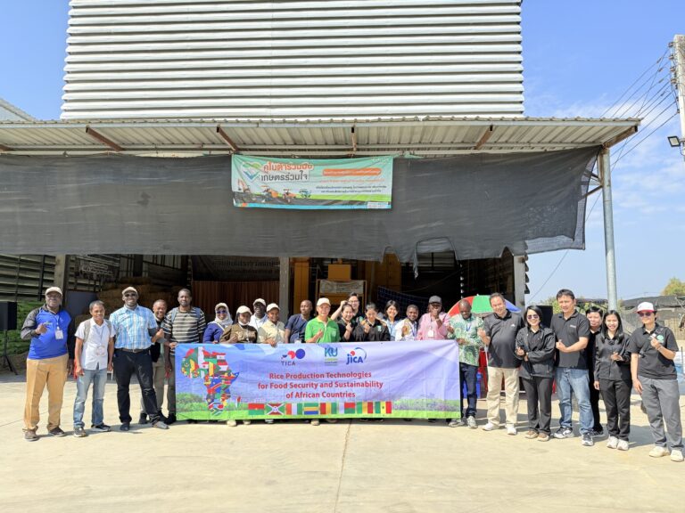 OETKPS Leads Field Study in Chiang Rai on Modern Rice Farming and Agricultural Waste Upcycling for African Delegates