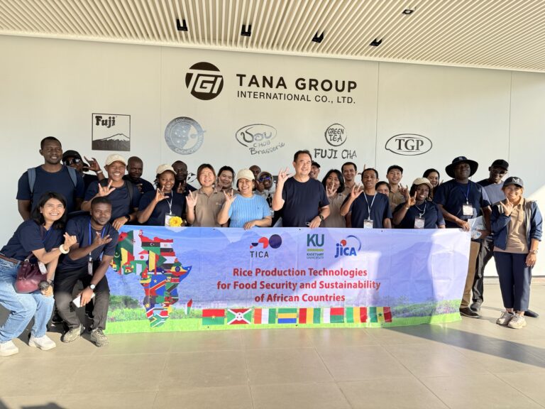 OETKPS Leads African Delegates on a Field Study to Chiang Rai, Exploring Rice Genetics and Full-Cycle Agribusiness Models