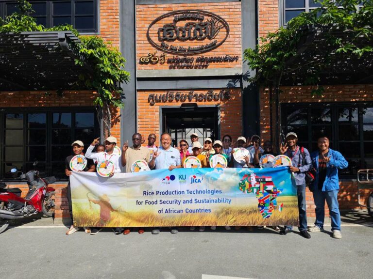 Exploring Thai Rice Farmers’ Way of Life and Rice Production Innovations at Na Here Chai Learning Center, Suphan Buri.